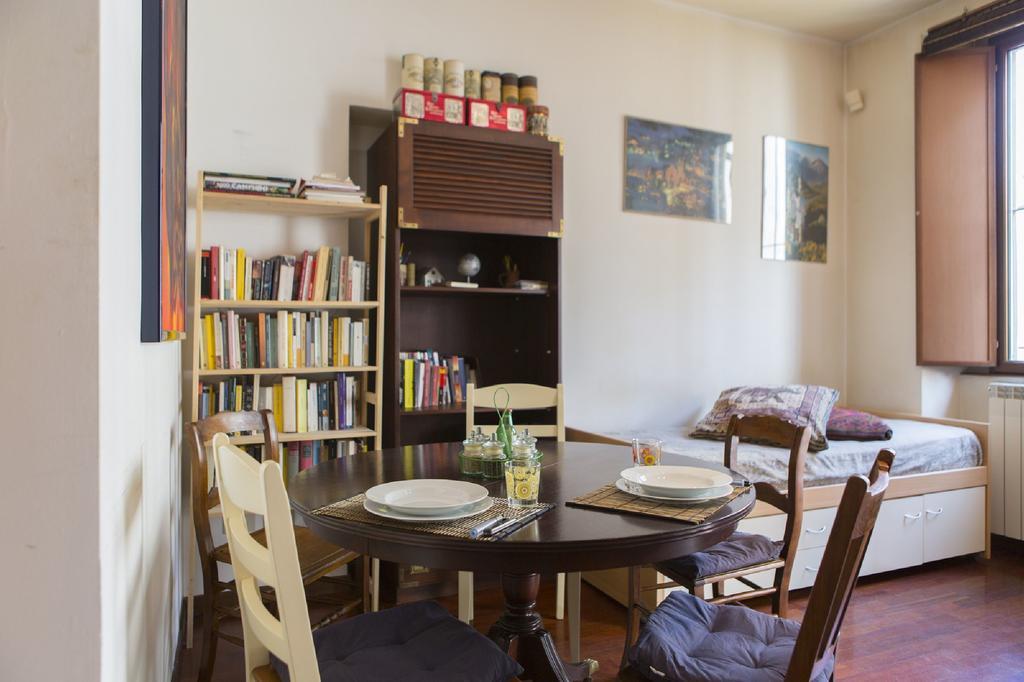 Garibaldi Apartment Милано Стая снимка